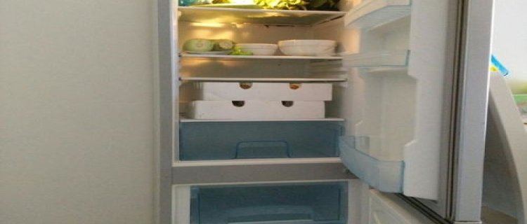 冰箱断电十天了冰箱还能用吗 出门一个星期冰箱需要断电吗
