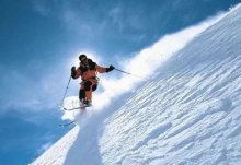 哈尔滨冰雪大世界能滑雪吗